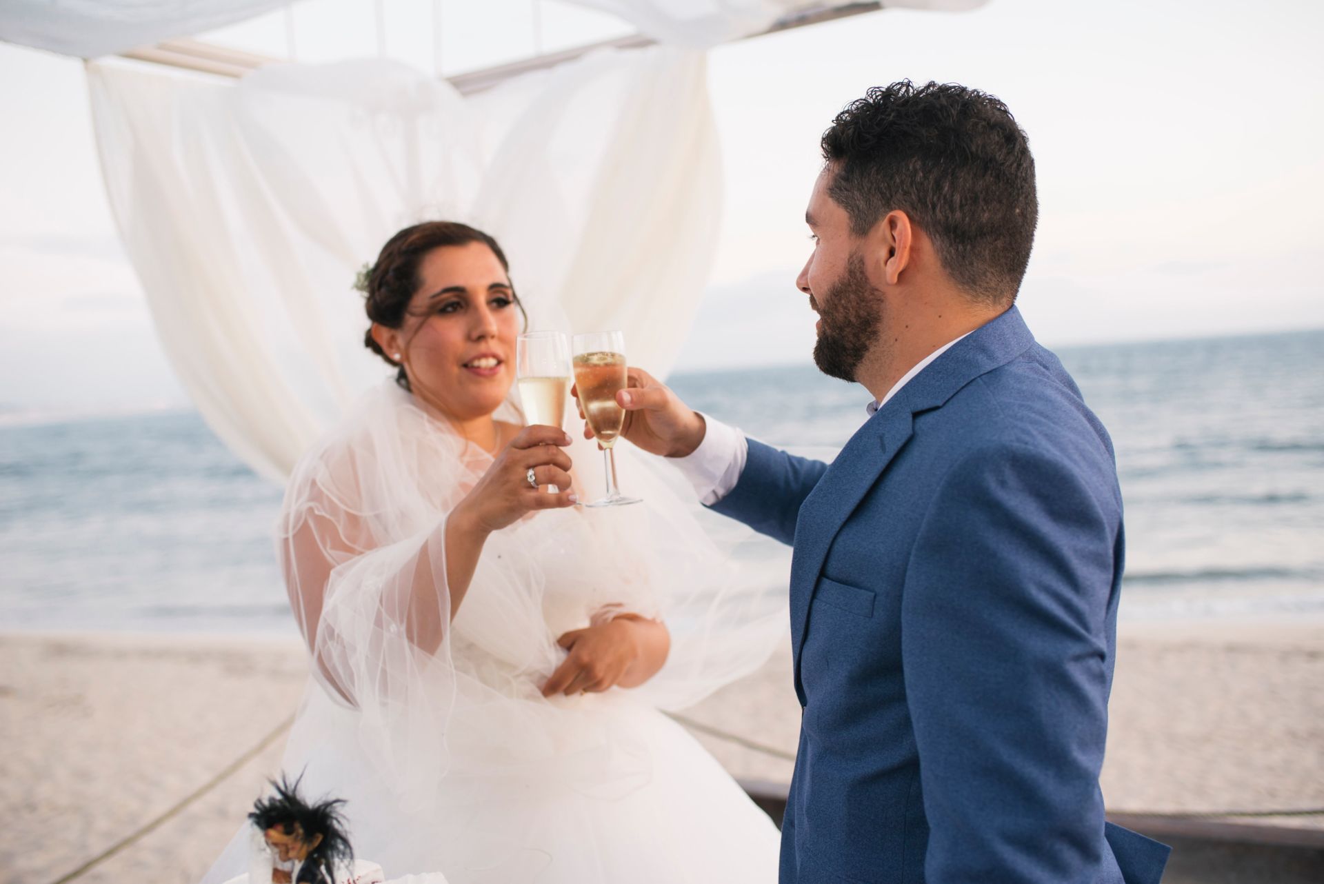 Foto Emocionante Casamento na Praia - Viviana e Tiago Foto Emocionante Casamento na Praia - Viviana e Tiago - Imagem 91
