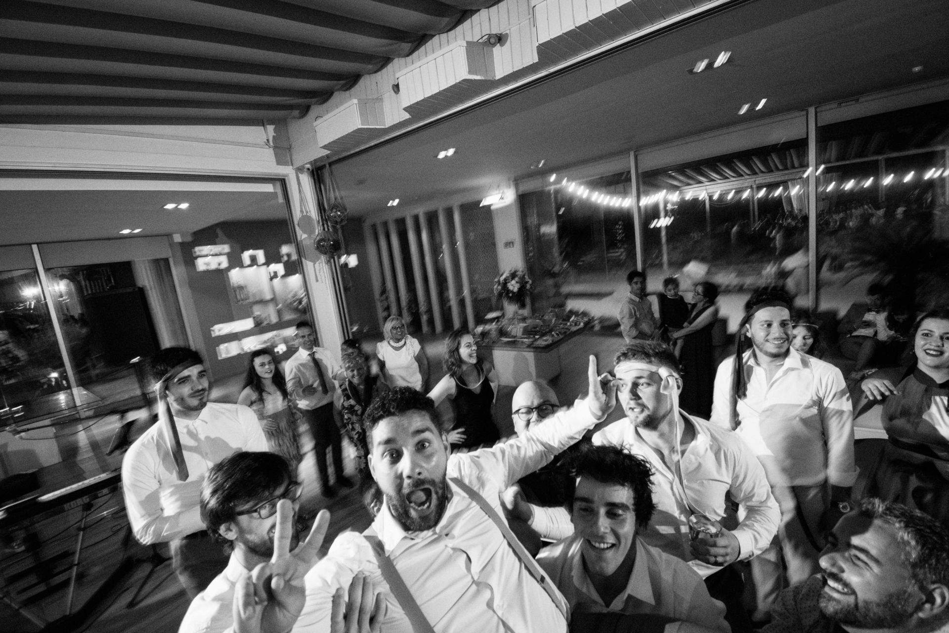 Foto Emocionante Casamento na Praia - Viviana e Tiago Foto Emocionante Casamento na Praia - Viviana e Tiago - Imagem 97