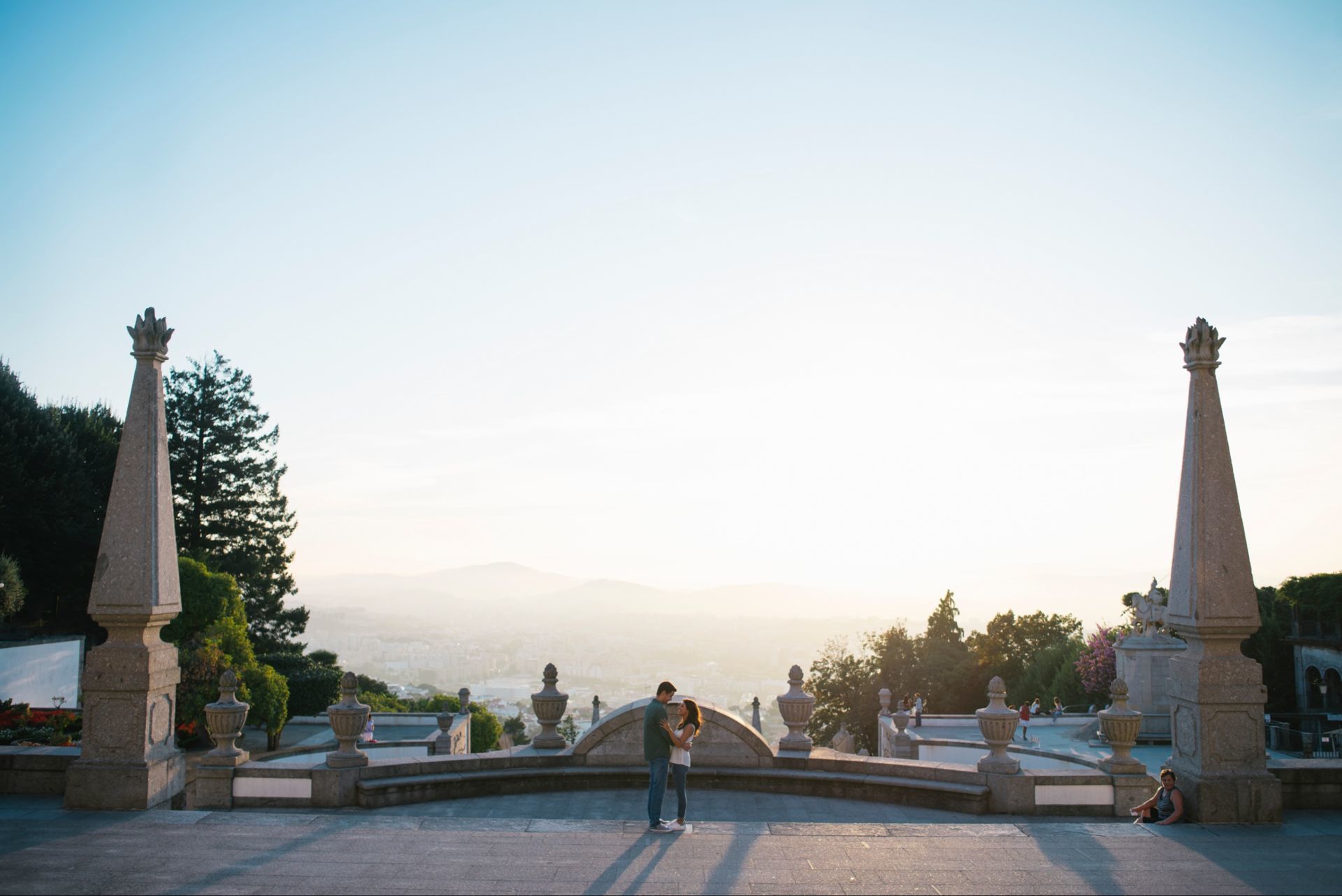 Foto Um pôr do sol incrível e um casal apaixonado - Bom Jesus do Monte Foto Um pôr do sol incrível e um casal apaixonado - Bom Jesus do Monte - Imagem 8