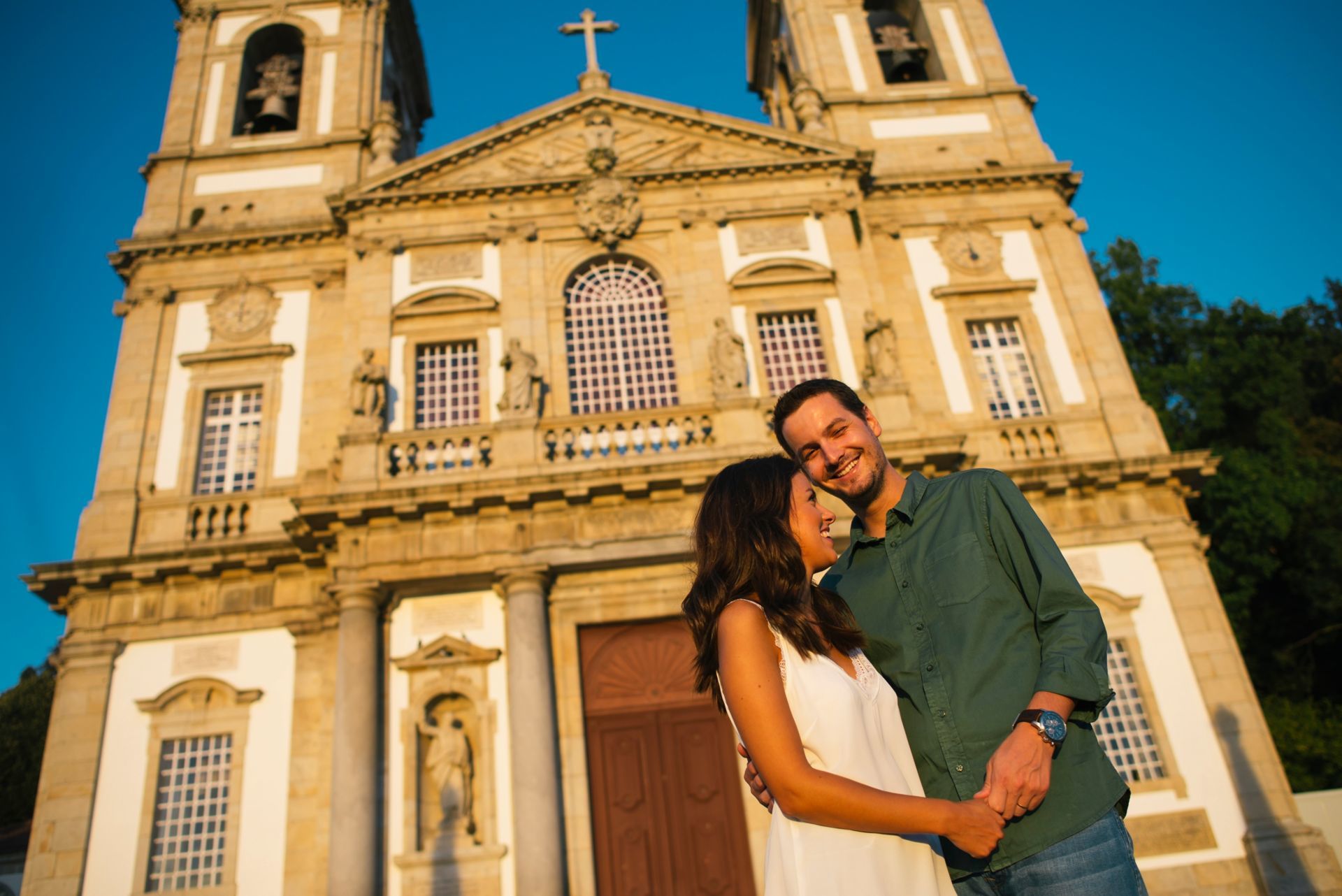 Foto Um pôr do sol incrível e um casal apaixonado - Bom Jesus do Monte Foto Um pôr do sol incrível e um casal apaixonado - Bom Jesus do Monte - Imagem 9