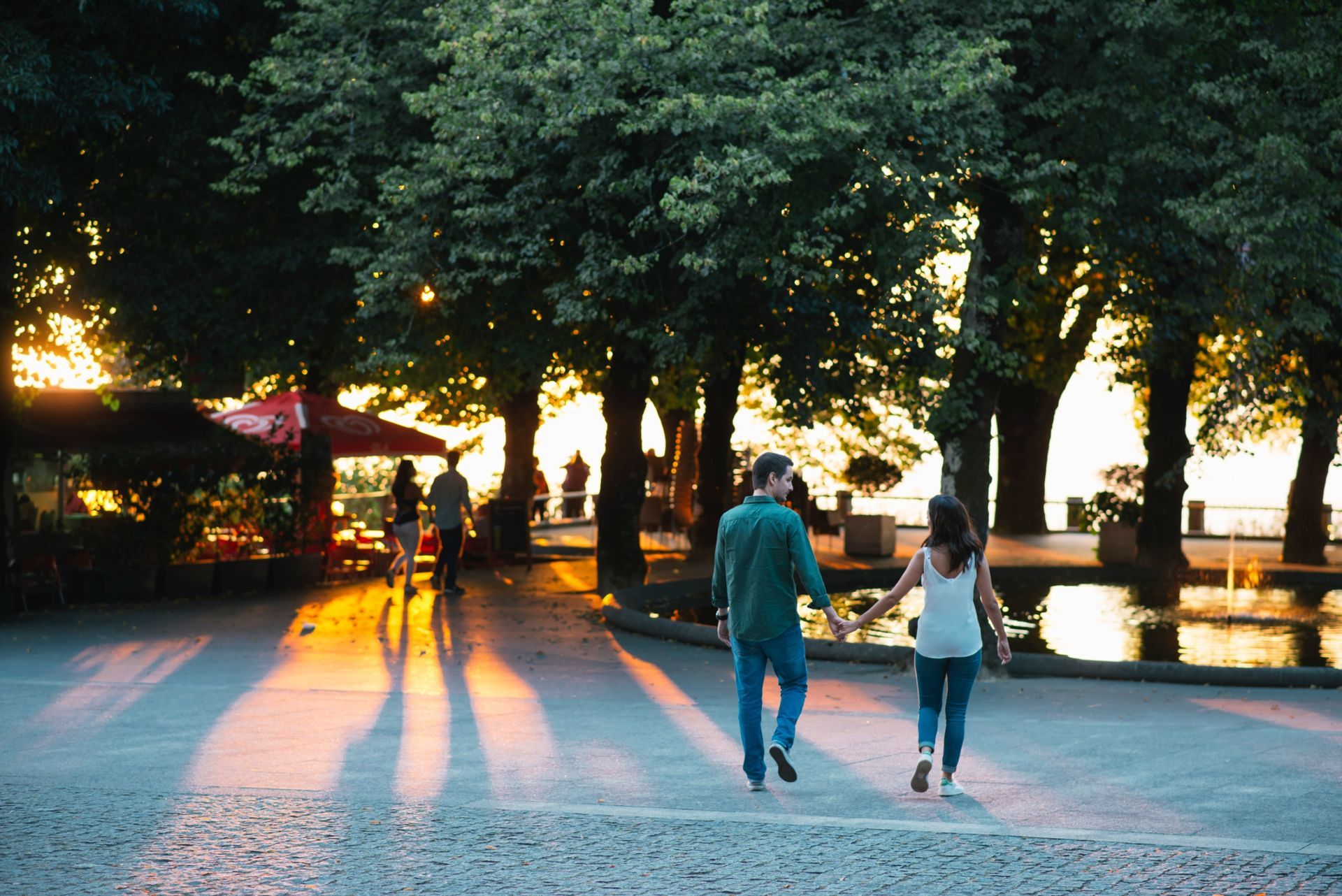 Foto Um pôr do sol incrível e um casal apaixonado - Bom Jesus do Monte Foto Um pôr do sol incrível e um casal apaixonado - Bom Jesus do Monte - Imagem 21