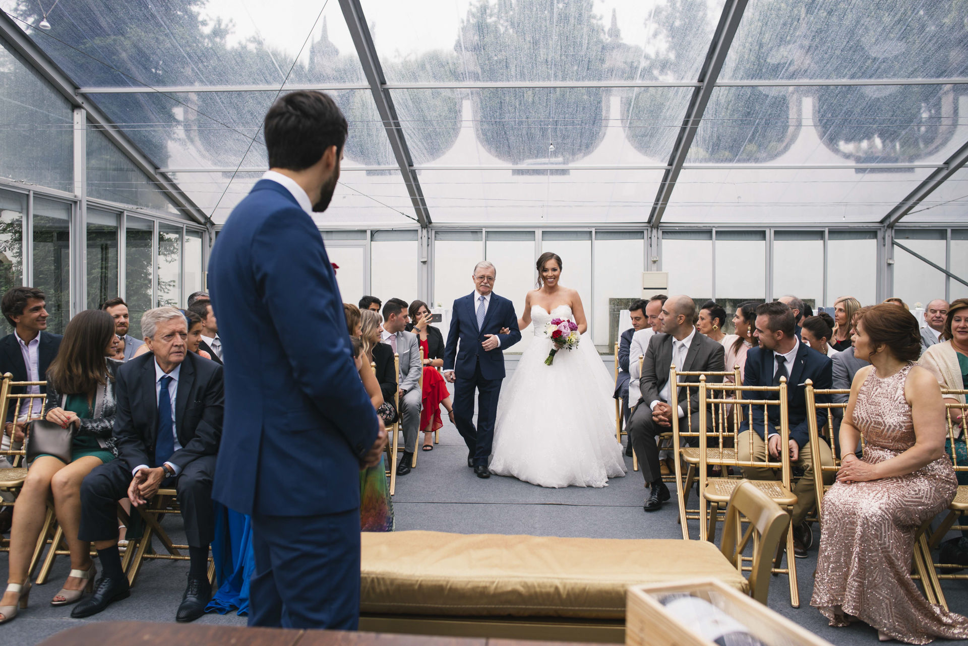 Foto Como fazer a entrada e a saída da igreja no dia do casamento? Foto Como fazer a entrada e a saída da igreja no dia do casamento? - Imagem 3