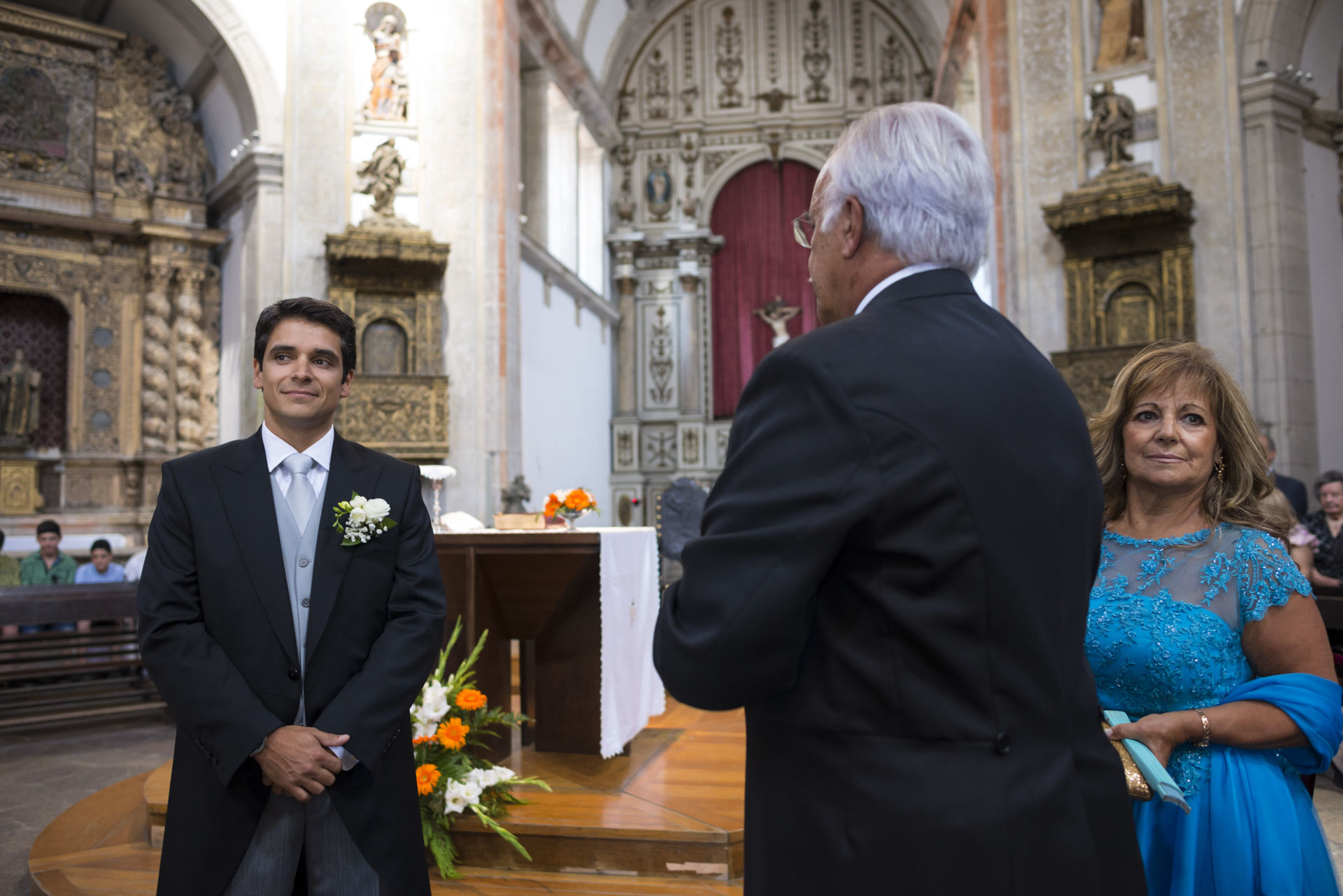 Foto Como fazer a entrada e a saída da igreja no dia do casamento? Foto Como fazer a entrada e a saída da igreja no dia do casamento? - Imagem 0