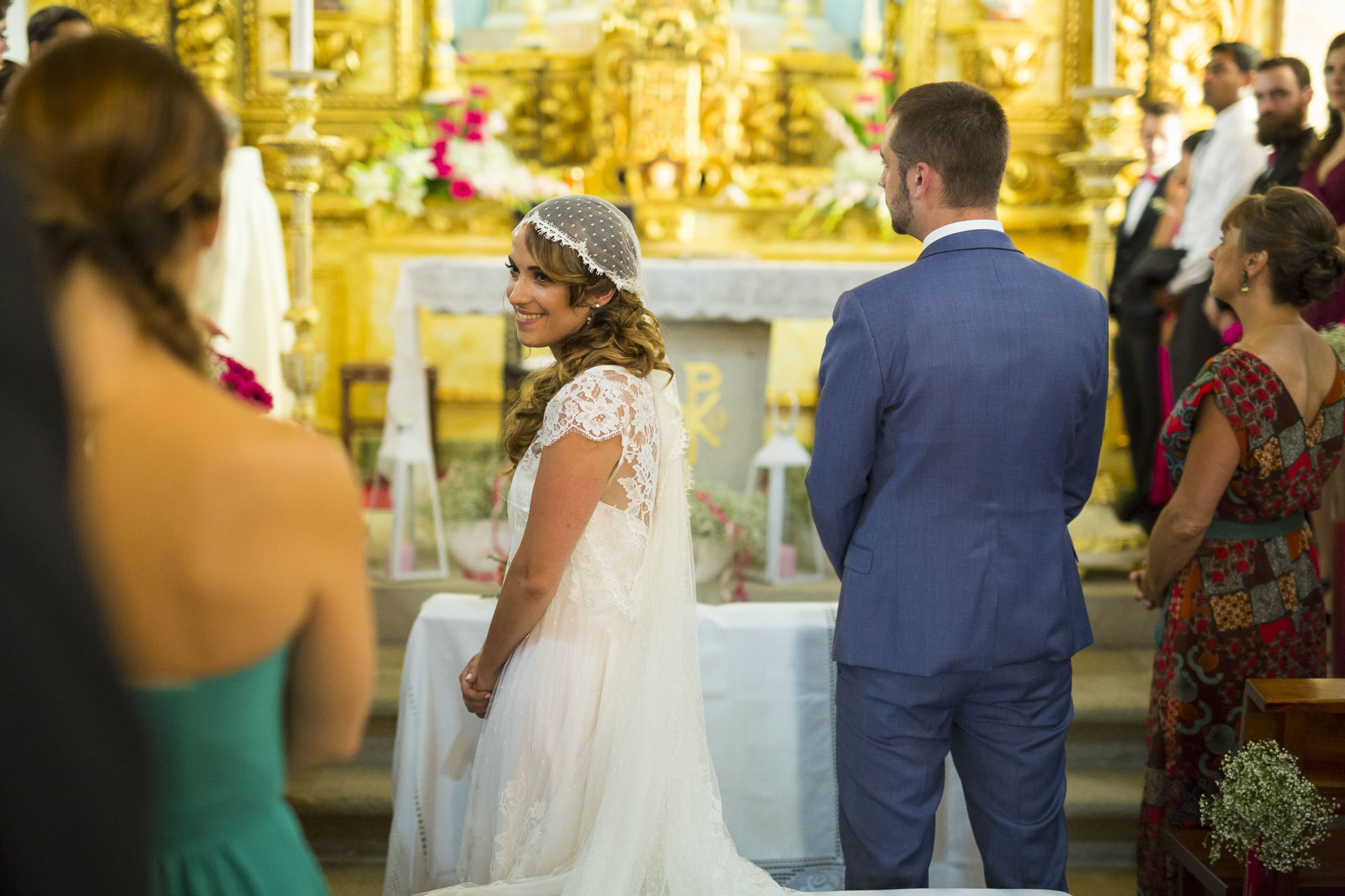 Foto Como fazer a entrada e a saída da igreja no dia do casamento? Foto Como fazer a entrada e a saída da igreja no dia do casamento? - Imagem 9