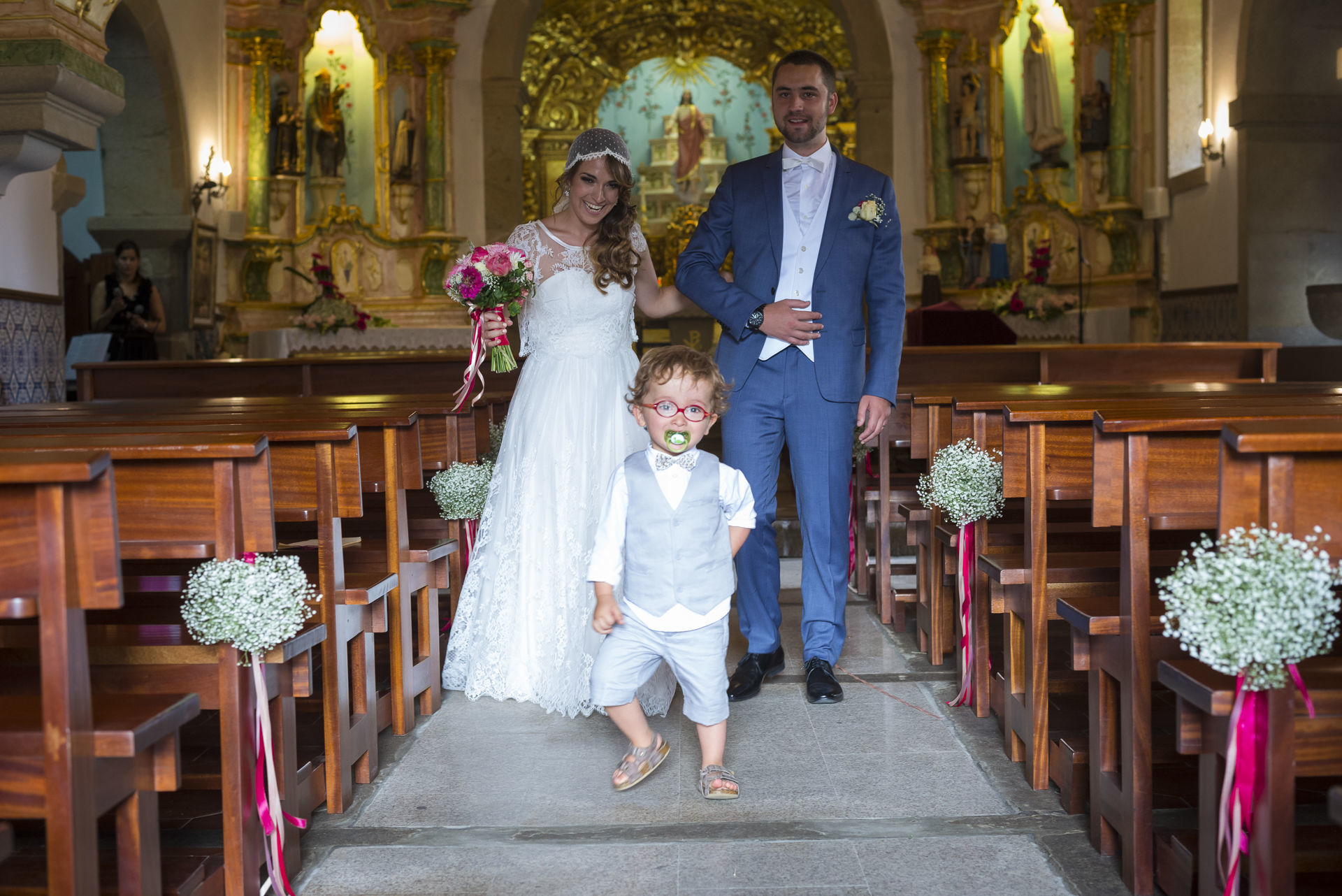 Foto Como fazer a entrada e a saída da igreja no dia do casamento? Foto Como fazer a entrada e a saída da igreja no dia do casamento? - Imagem 13