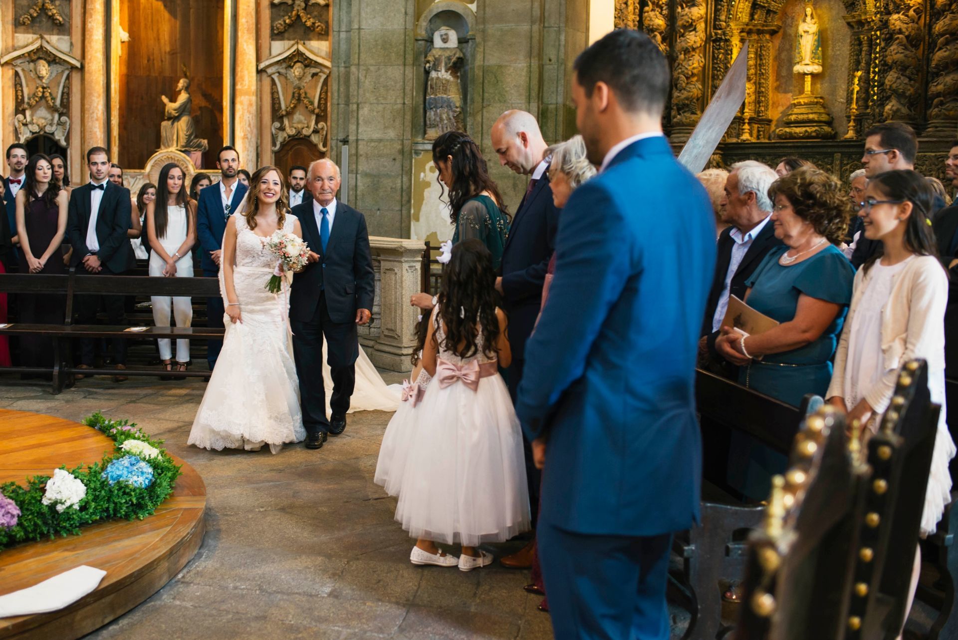Foto Como fazer a entrada e a saída da igreja no dia do casamento? Foto Como fazer a entrada e a saída da igreja no dia do casamento? - Imagem 6
