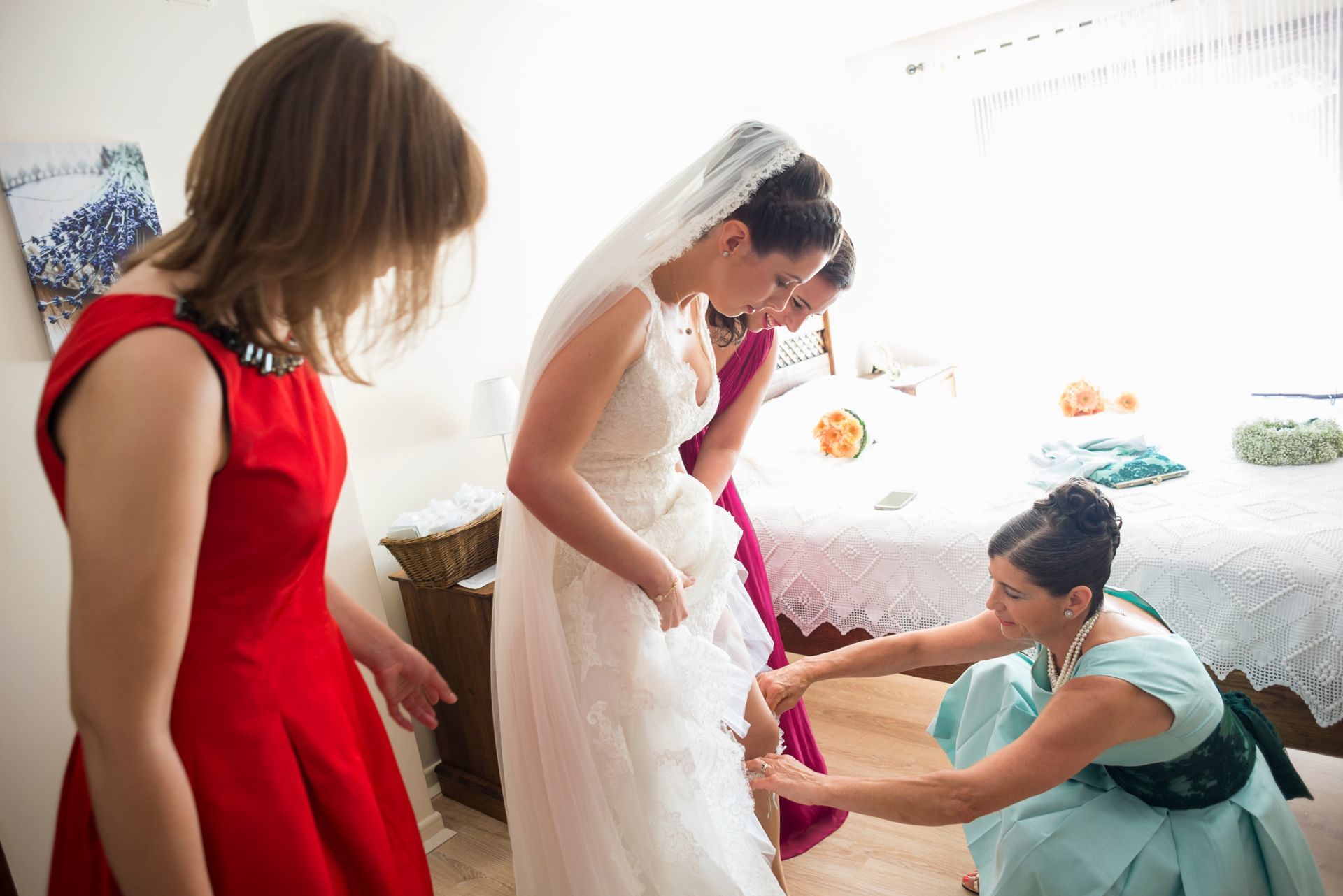 Foto Qual o significado do uso da liga da noiva no dia de casamento? Foto Qual o significado do uso da liga da noiva no dia de casamento? - Imagem 11