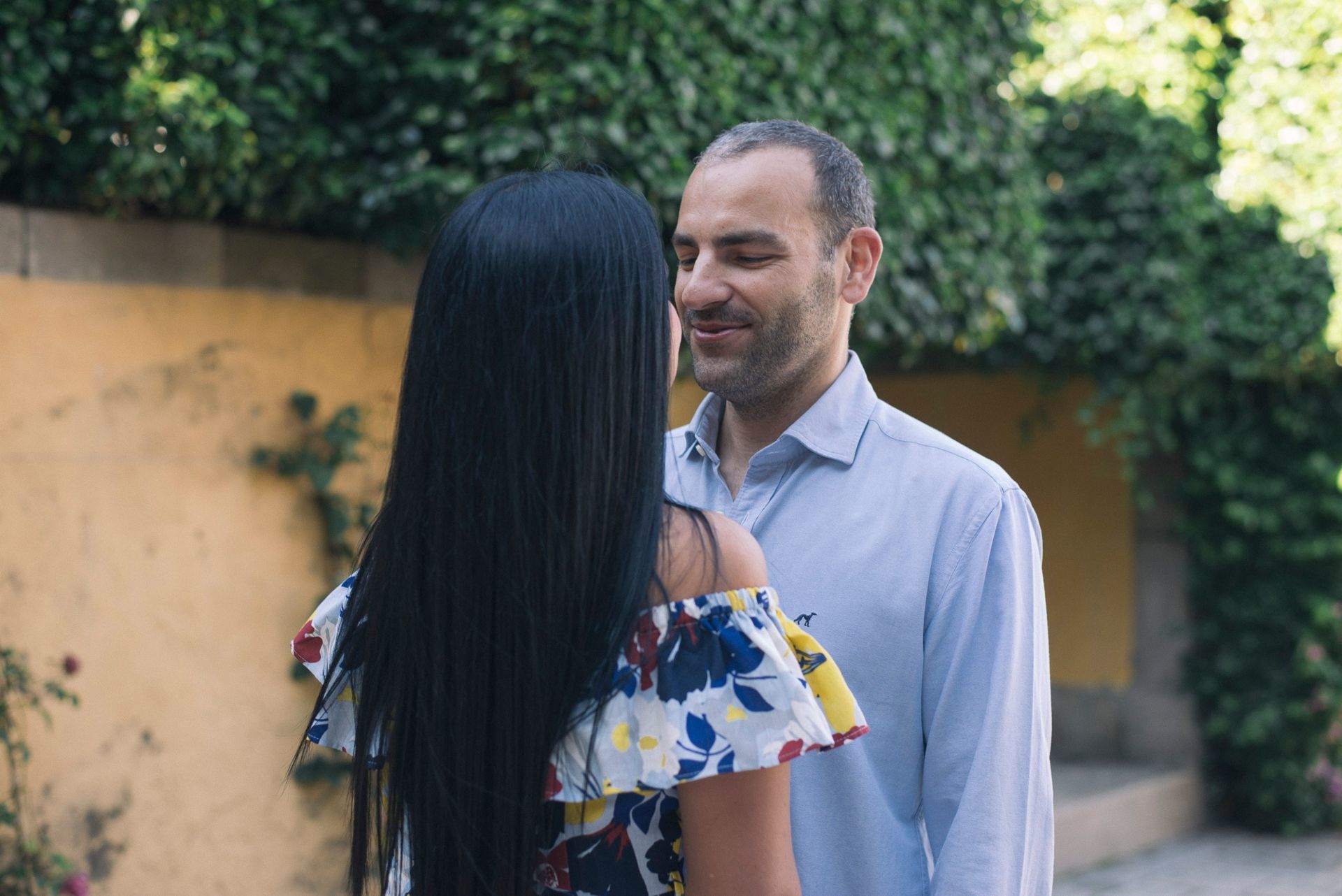 Foto Um casal apaixonado e uma companhia muito especial - Jardins do Palácio de Cristal Foto Um casal apaixonado e uma companhia muito especial - Jardins do Palácio de Cristal - Imagem 1