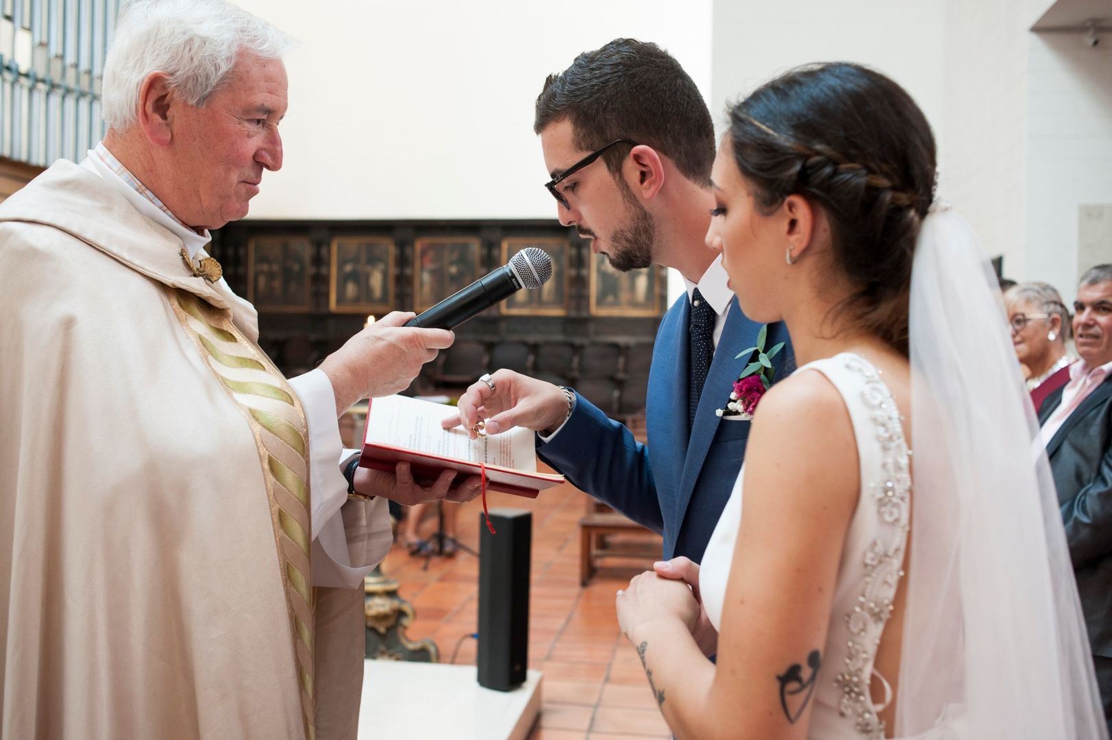 Foto O que simboliza a aliança no casamento? Foto O que simboliza a aliança no casamento? - Imagem 22