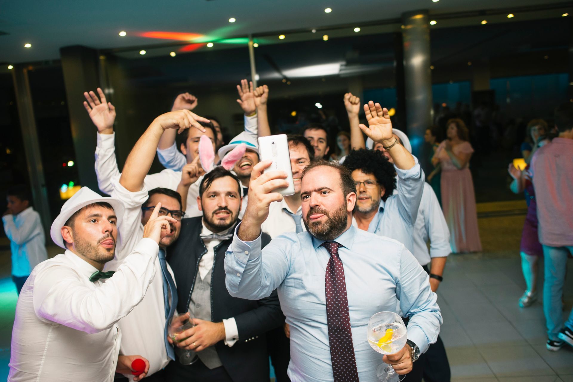 Foto Alegria e diversão em emotivo casamento em Alfena - Daniela e André Foto Alegria e diversão em emotivo casamento em Alfena - Daniela e André - Imagem 96